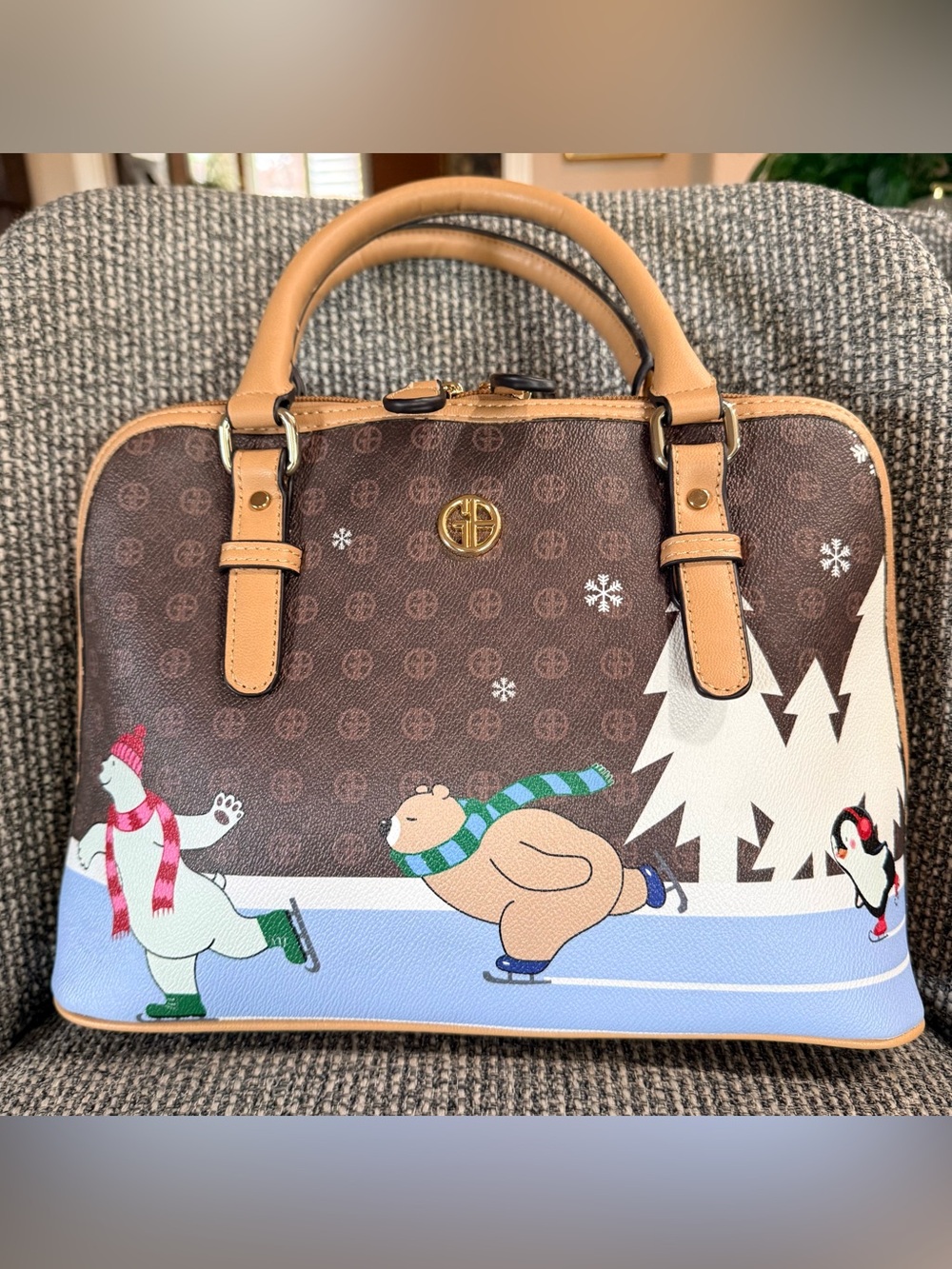 Giani Bernini - Bears ice skating purse